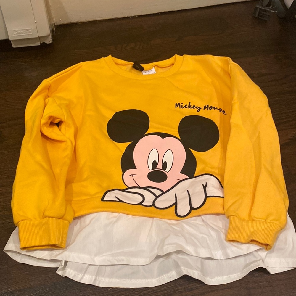 Kid’s DISNEY sweatshirt